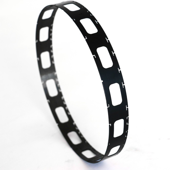 CNC obrábění trubek z uhlíkových vláken