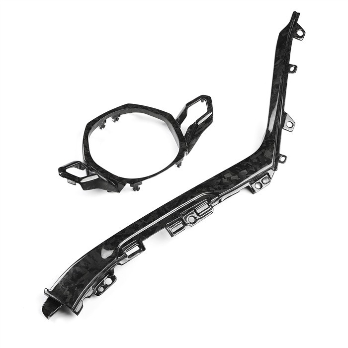 Kované díly z uhlíkových vláken