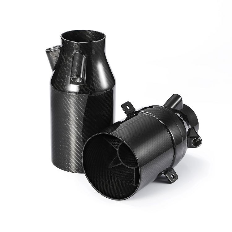 Část z uhlíkových vláken